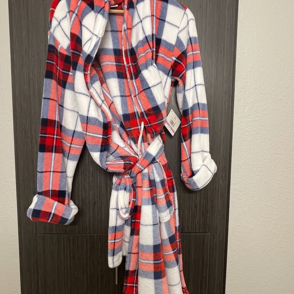 Echo Robe Size: Small - Picture 2 of 2